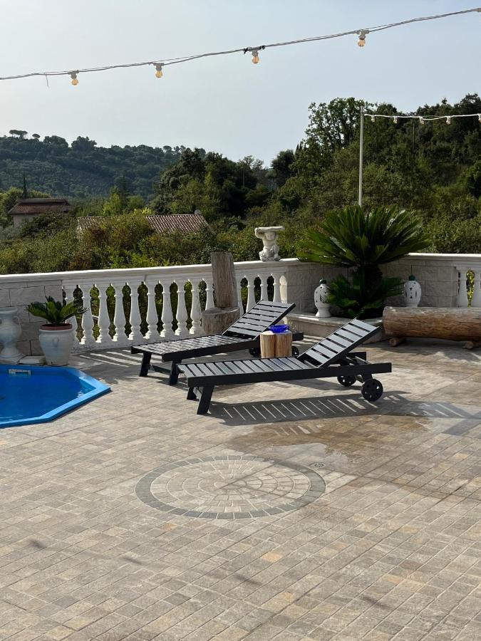 Villa Fiore - Piscina E Idromassaggio 伊特里 外观 照片