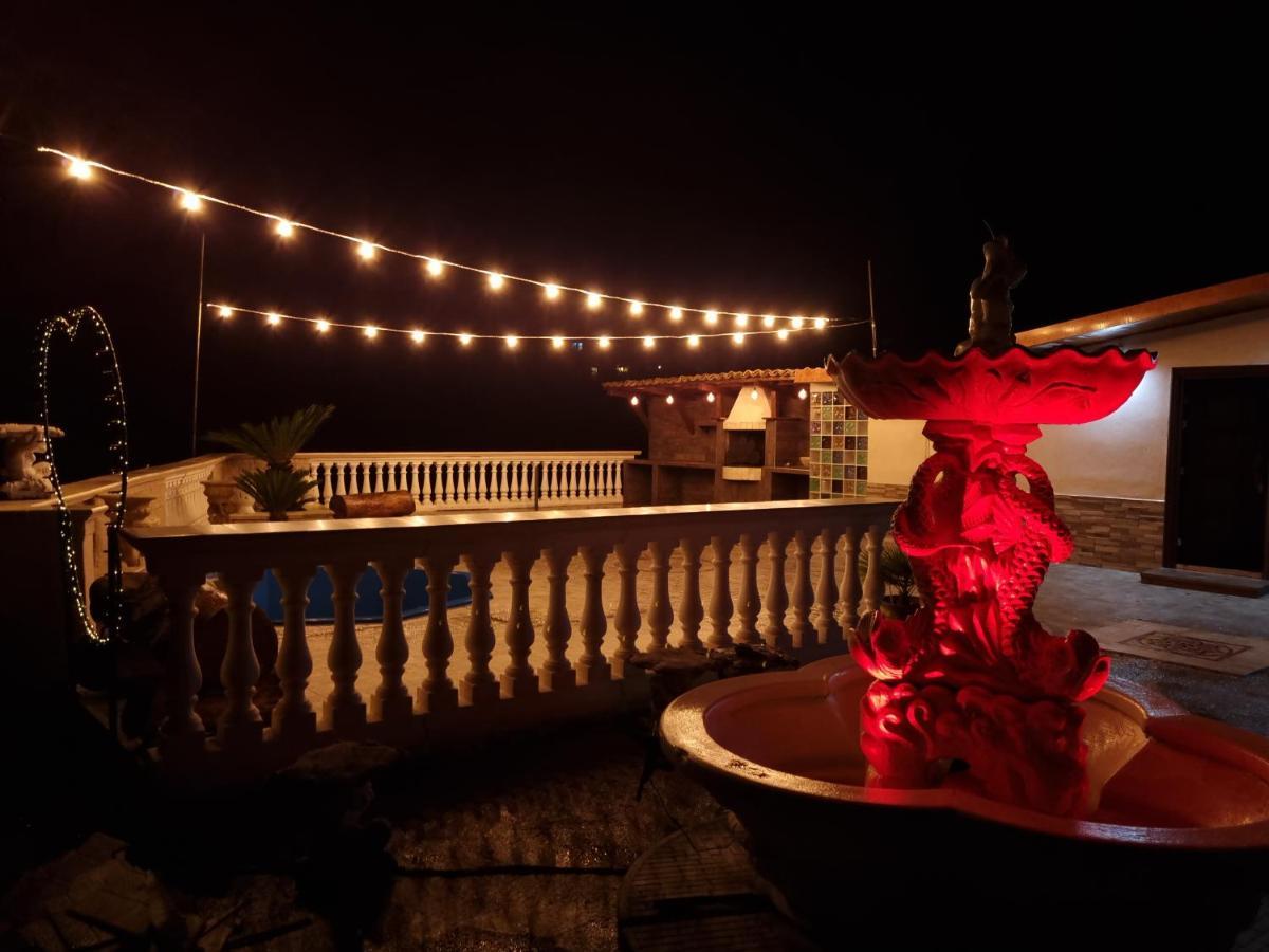 Villa Fiore - Piscina E Idromassaggio 伊特里 外观 照片