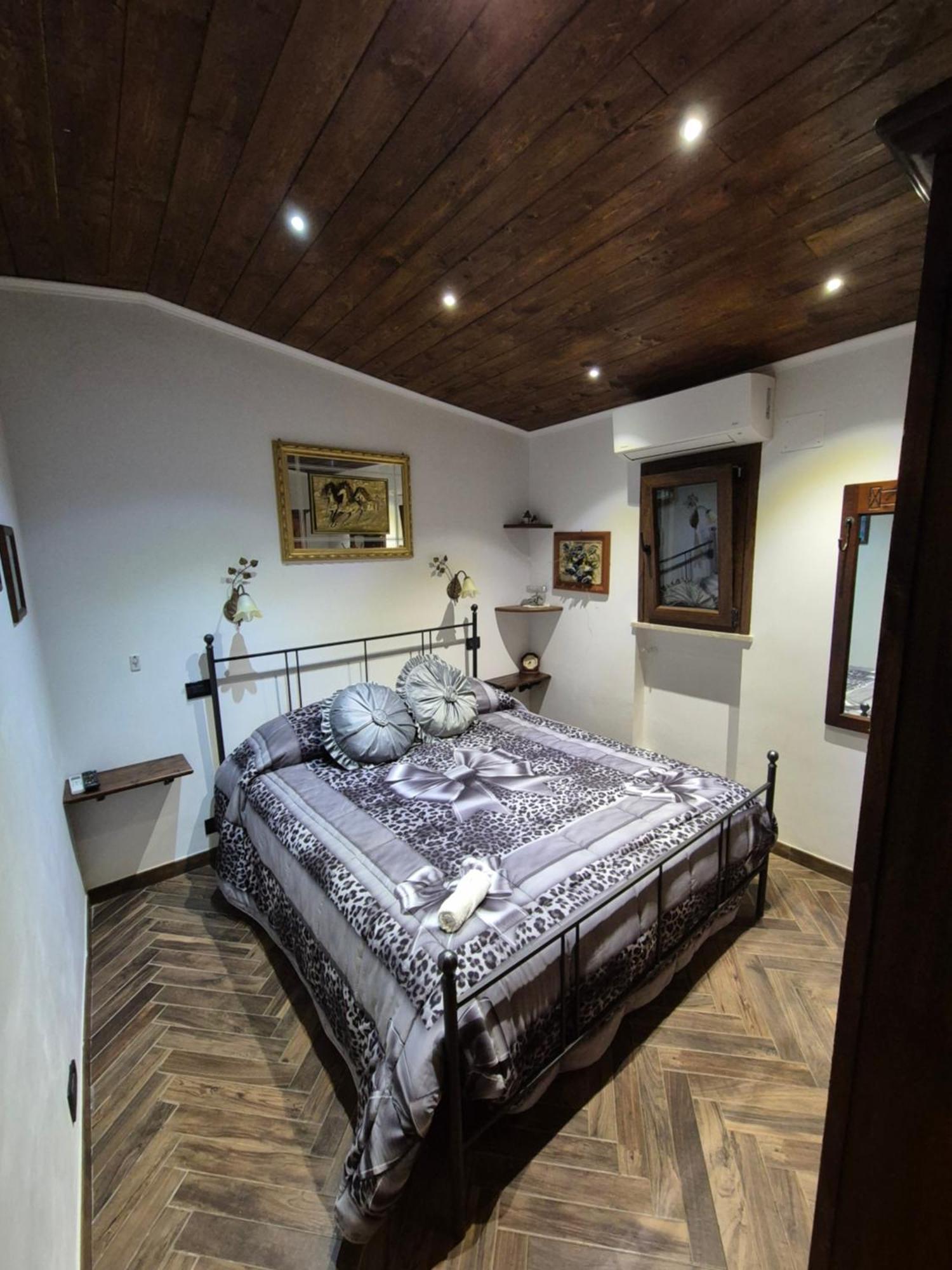 Villa Fiore - Piscina E Idromassaggio 伊特里 外观 照片
